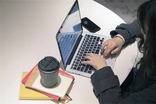 红葡萄与青葡萄哪个好吃